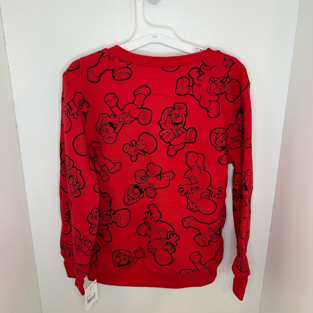 Nintendo Super Mario Red Graphic Sweashirt - Picture 2 of 4